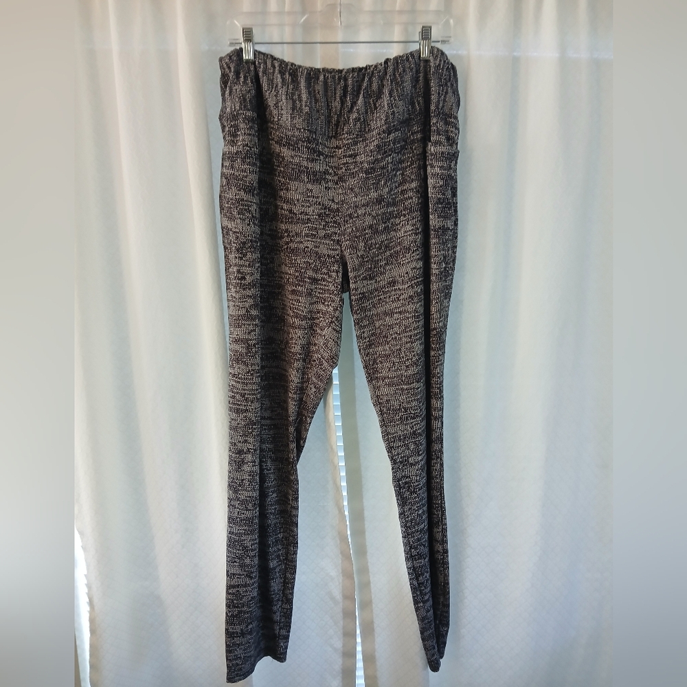 Stretch Black and White Women's High Rise Leggings